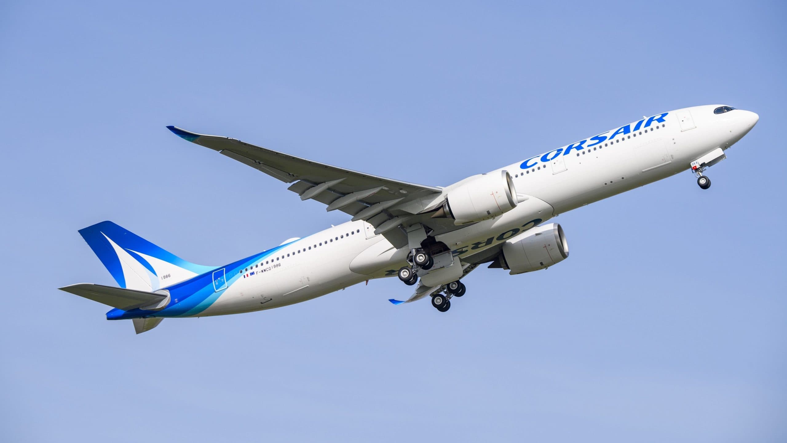 Fuel Costs Surge to 40-45% of Airline Expenses, Driving Ticket Price Hikes