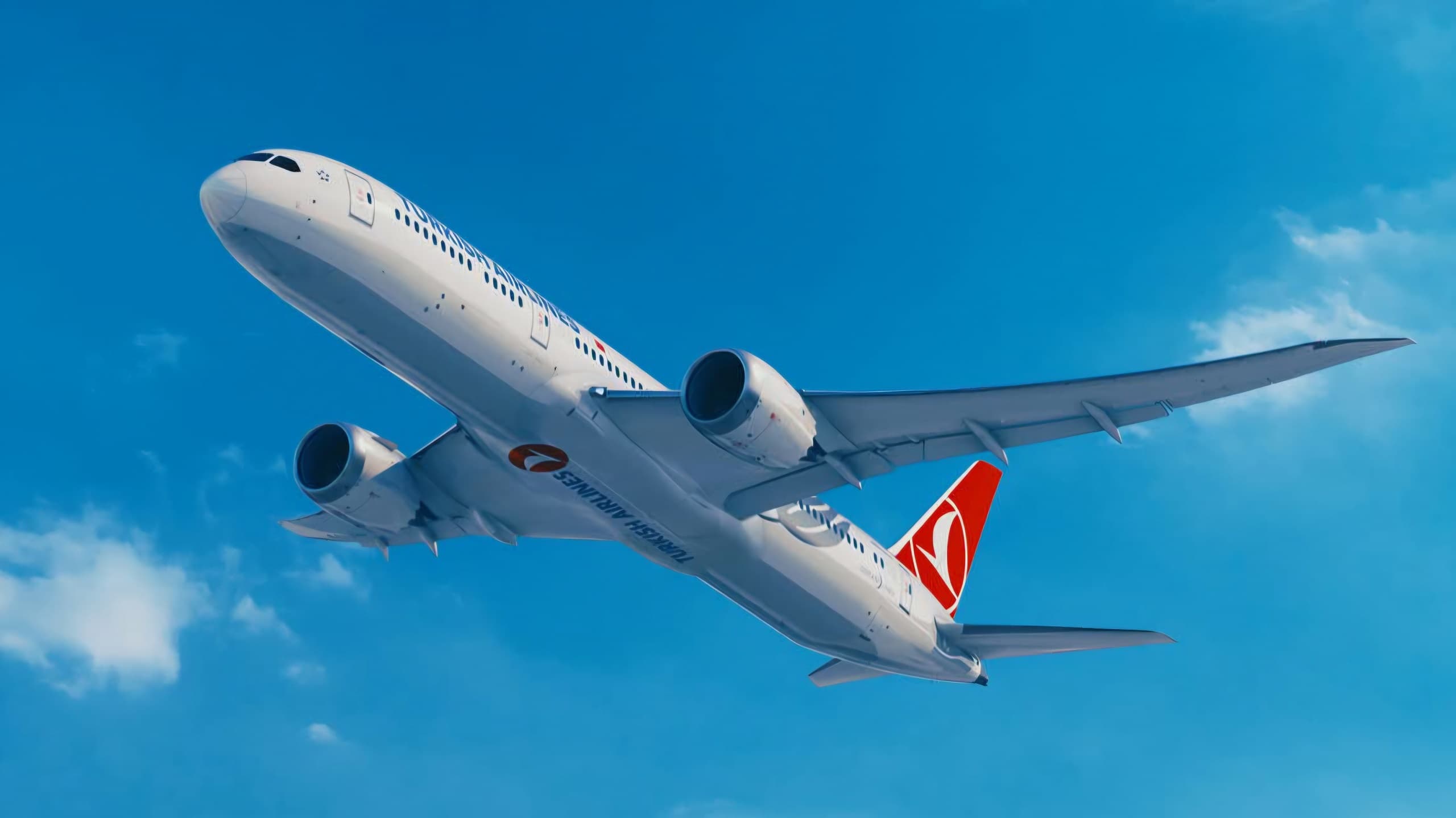 Turkish Airlines cuts 18 routes amid fuel price surge and geopolitical tensions – what ATPL and ATC students need to know