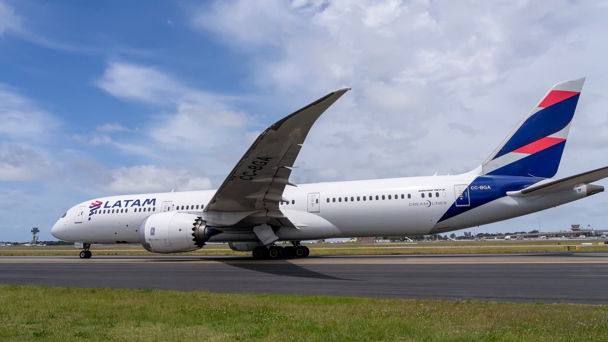 LATAM Returns to Rolls-Royce for Three New Boeing 787s: A Lesson in Engine Strategy for ATPL and ATC Students