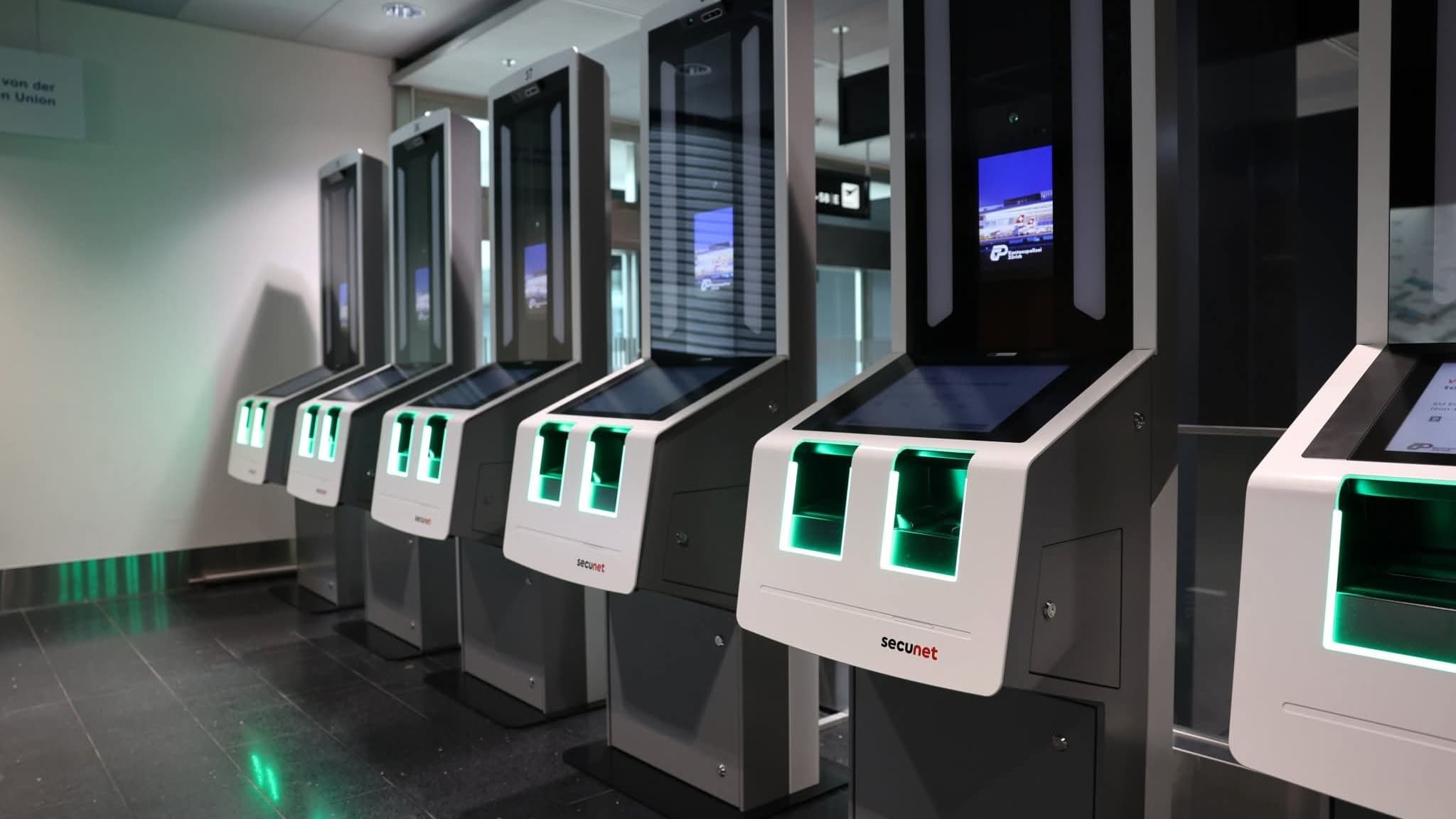 EES vs ETIAS: What Future Pilots and ATCs Must Know About Europe's New Border Systems