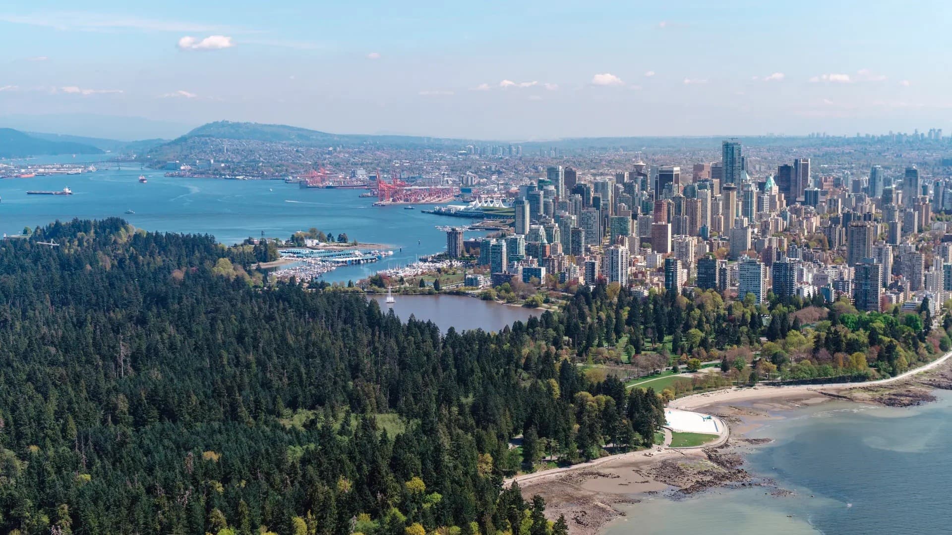 2026 FIFA World Cup: Canada's Aviation & Tourism Boom vs. US Challenges