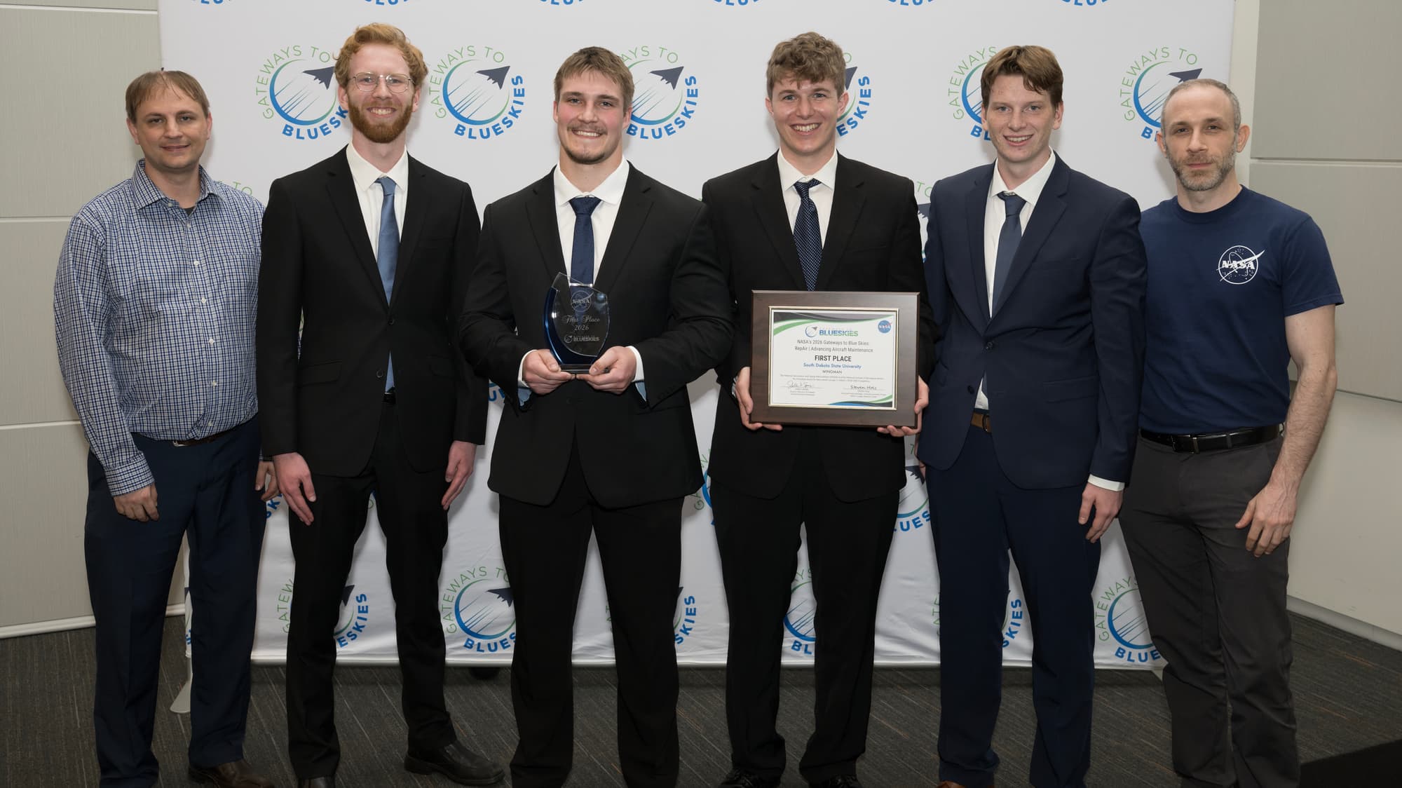 NASA’s Gateways to Blue Skies: Augmented Reality Glasses Win University Competition for Future Aircraft Maintenance