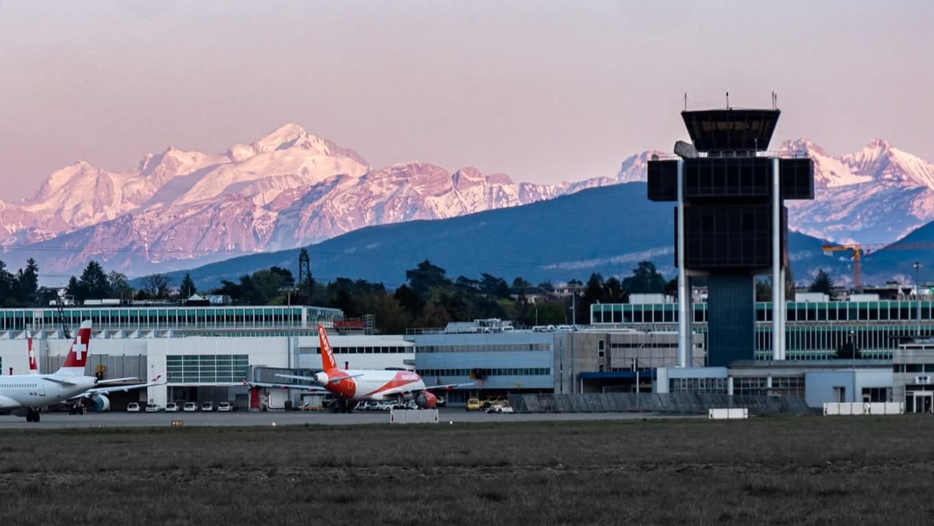 Genève Aéroport lance un site web dopé à l’IA : une révolution pour l’expérience passager et la formation aéronautique
