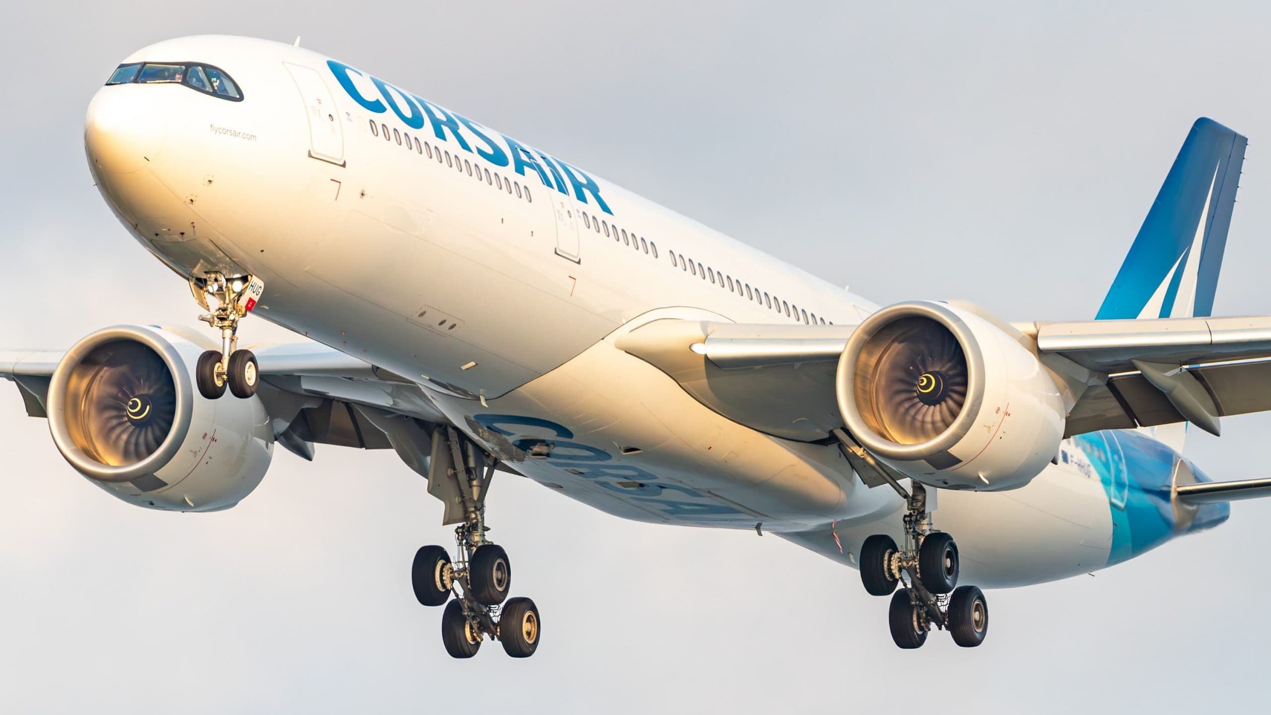 Corsair Digitalizes Its Cockpit: First French Airline to Adopt Mission+ FLIGHT