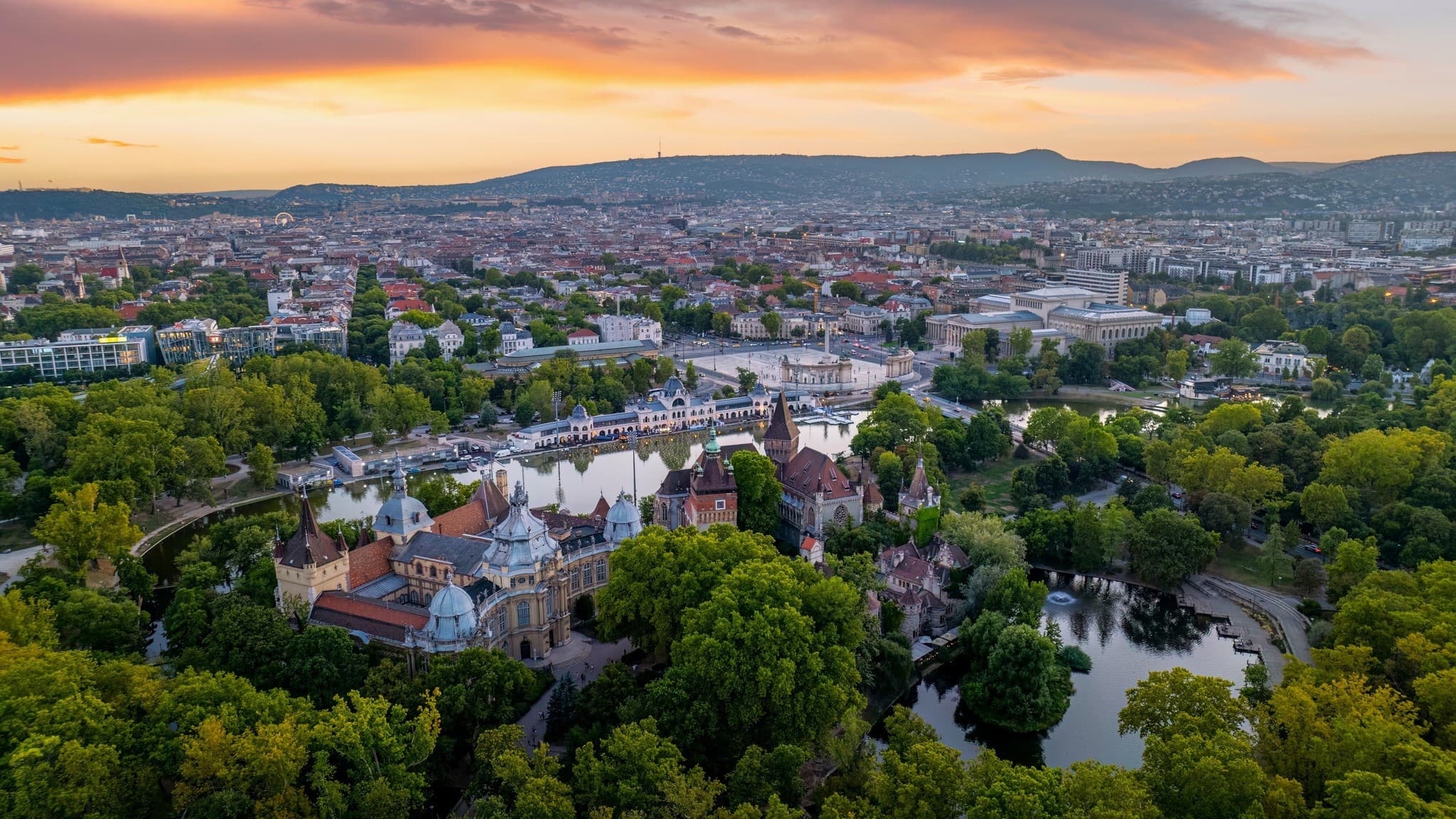 Hungary Tourism Boom: Budapest, Danube, and Thermal Baths Attract Record French Visitors in 2025