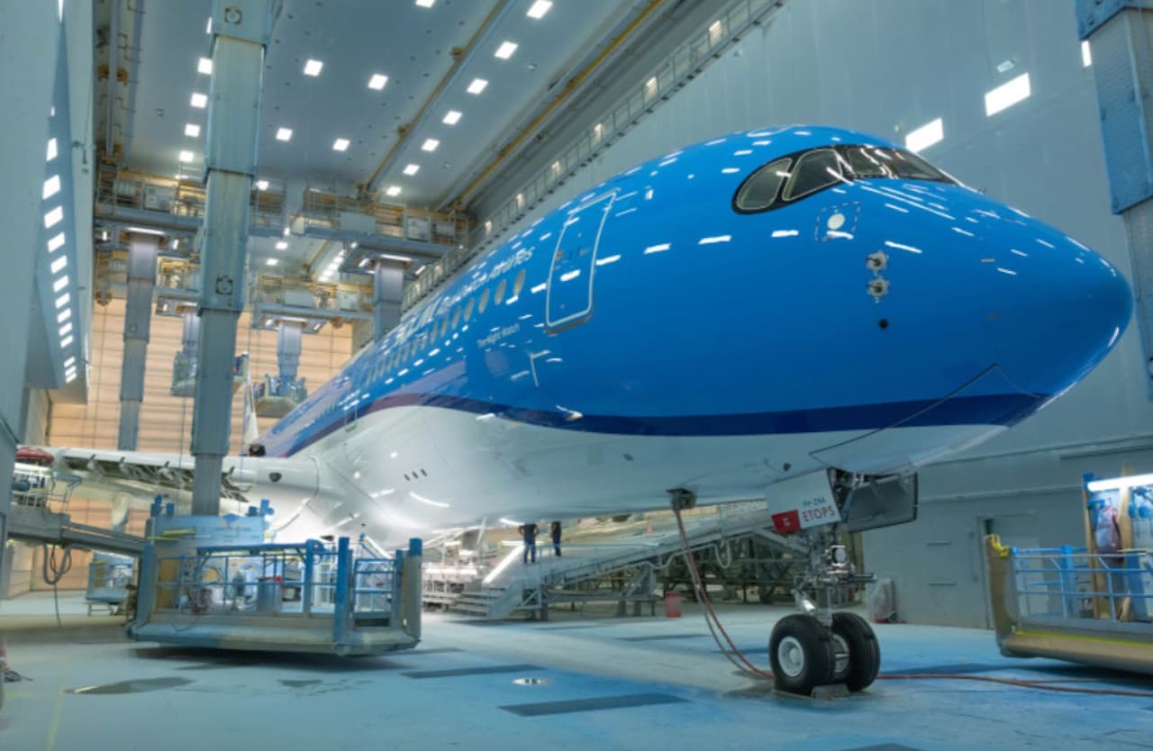 KLM Names First A350 'The Night Watch' and Launches New Naming Tradition