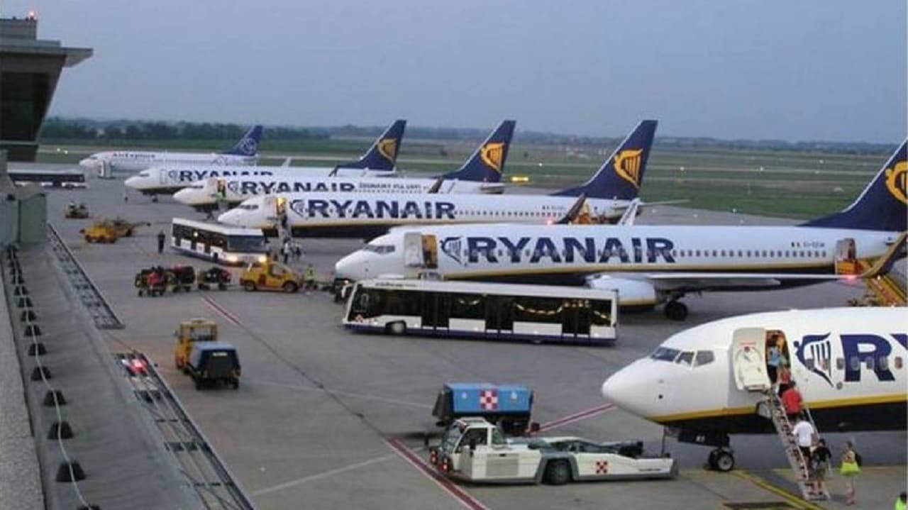 Michael O'Leary Extends Ryanair Contract Until 2032 with Lucrative Performance-Linked Pay