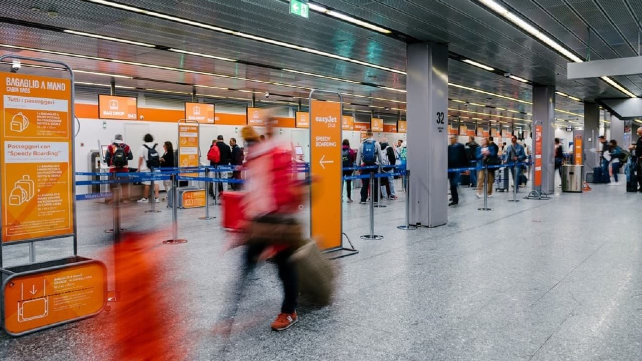 easyJet Becomes Top Carrier on France-Italy Route with 7% Capacity Boost and New Sardinia Flights