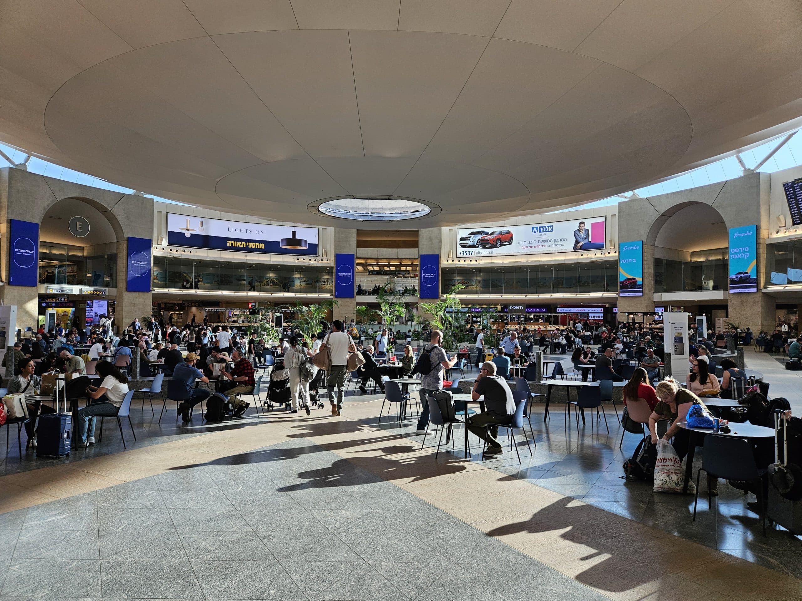 European Airlines Gradually Resume Flights to Tel Aviv: What ATPL and ATC Students Need to Know