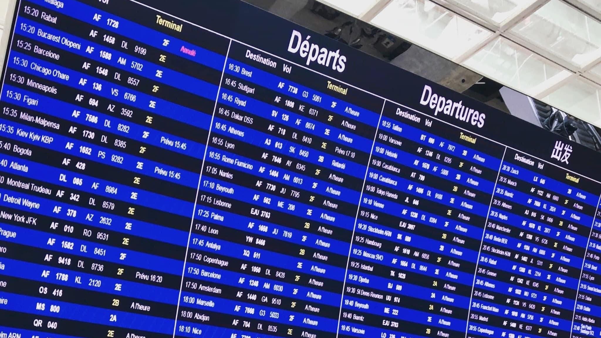 EU Passenger Rights Reform: What Changes for Delays, Cabin Bags, and No-Show Clauses