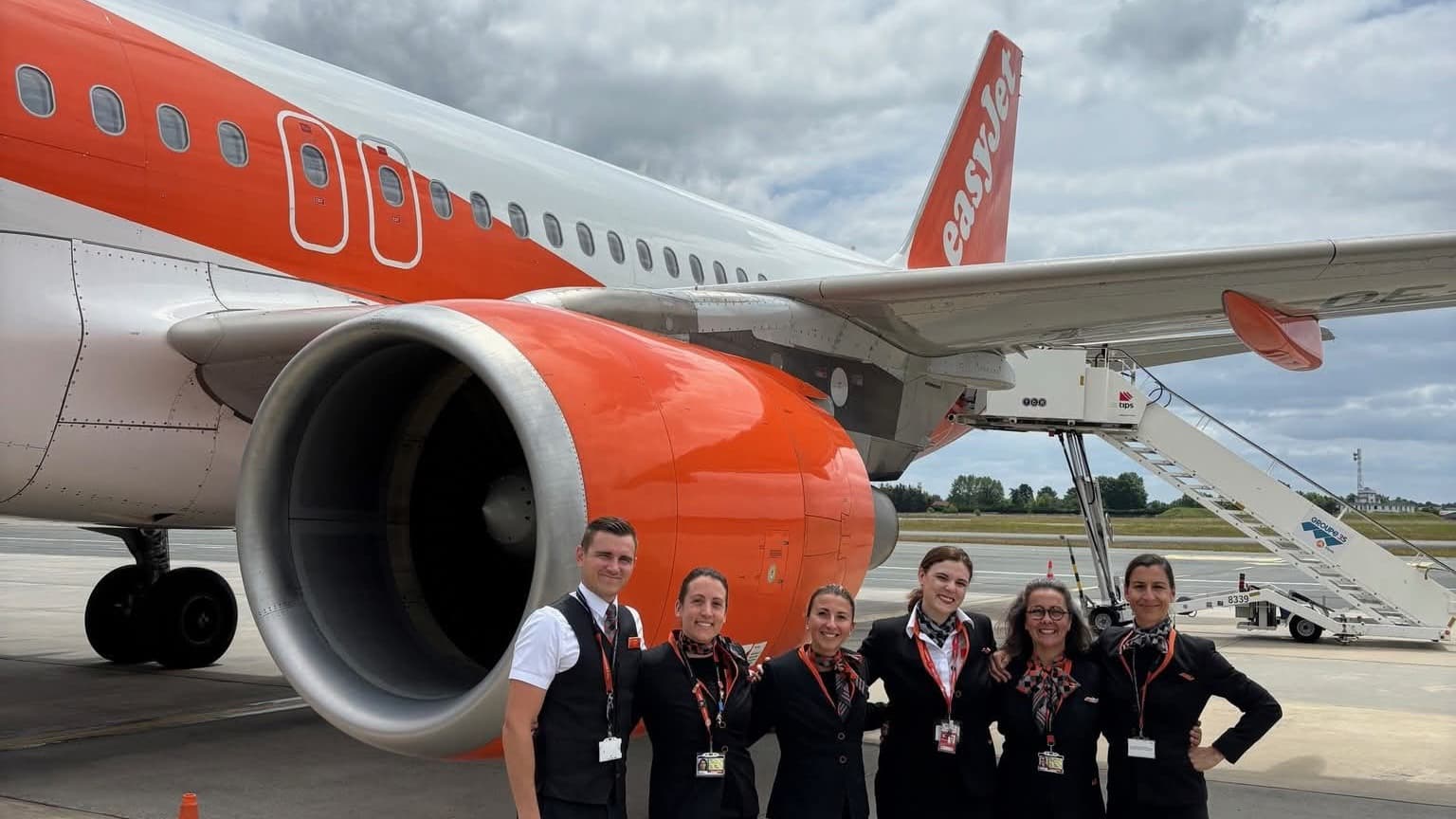 French Cabin Crew Unions Demand Exclusion from New Pension-Employment Cumulation Rules