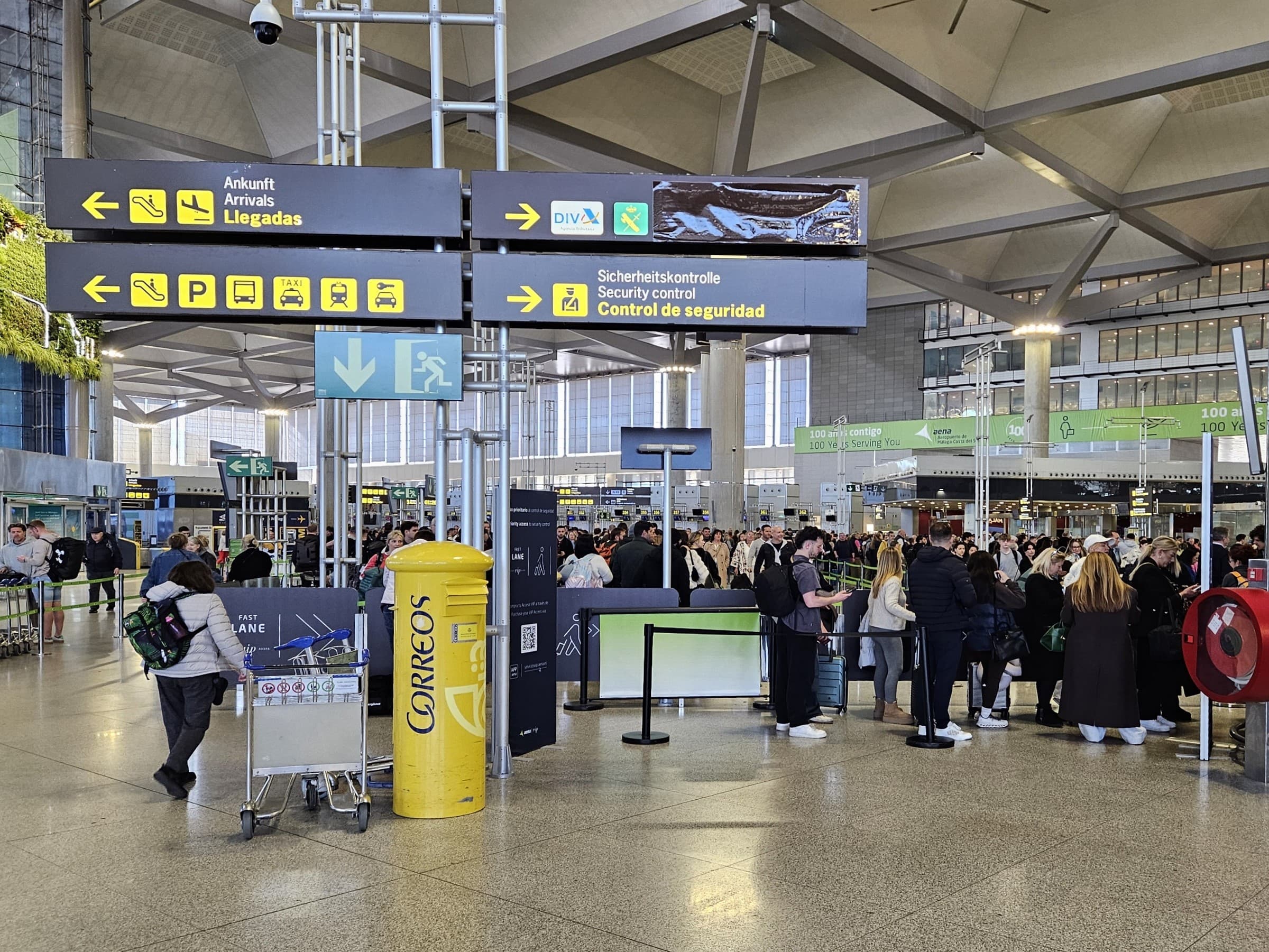 Aena Surpasses €1 Billion Net Profit in H1 2026, Driven by Tourism Shift to Spain