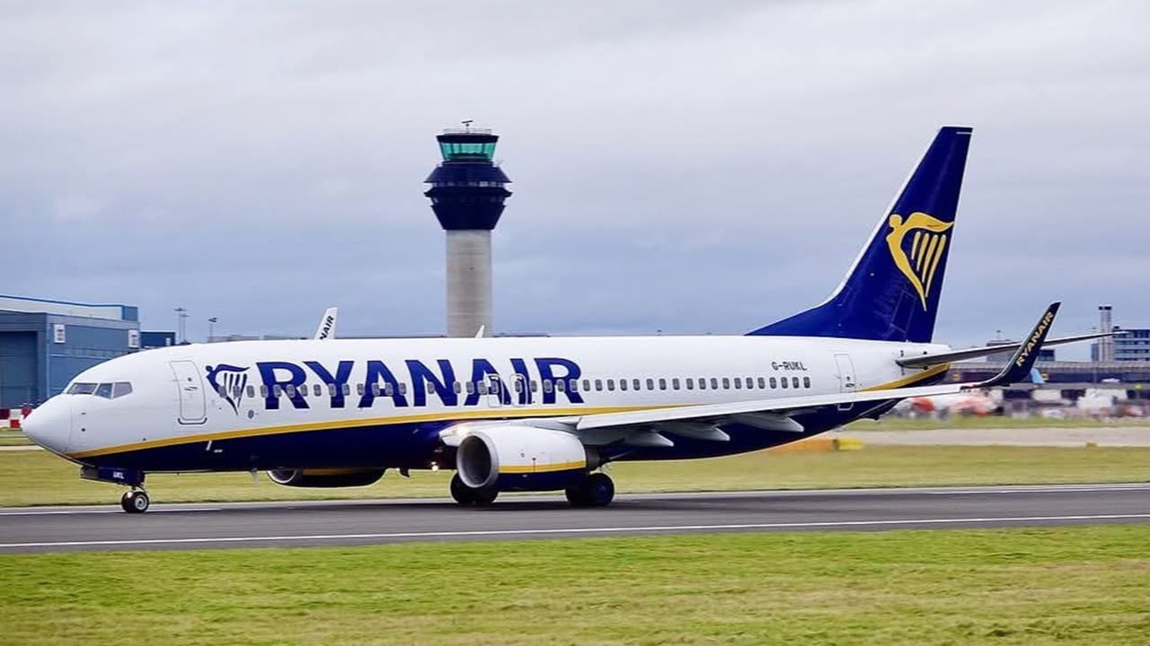 Ryanair hits 22.2 million passengers in July, a record month for the Irish low-cost carrier