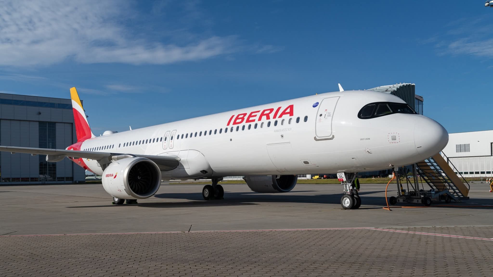 Iberia's A321XLR Eclipse Flight: A Flying Laboratory for Science and Connectivity
