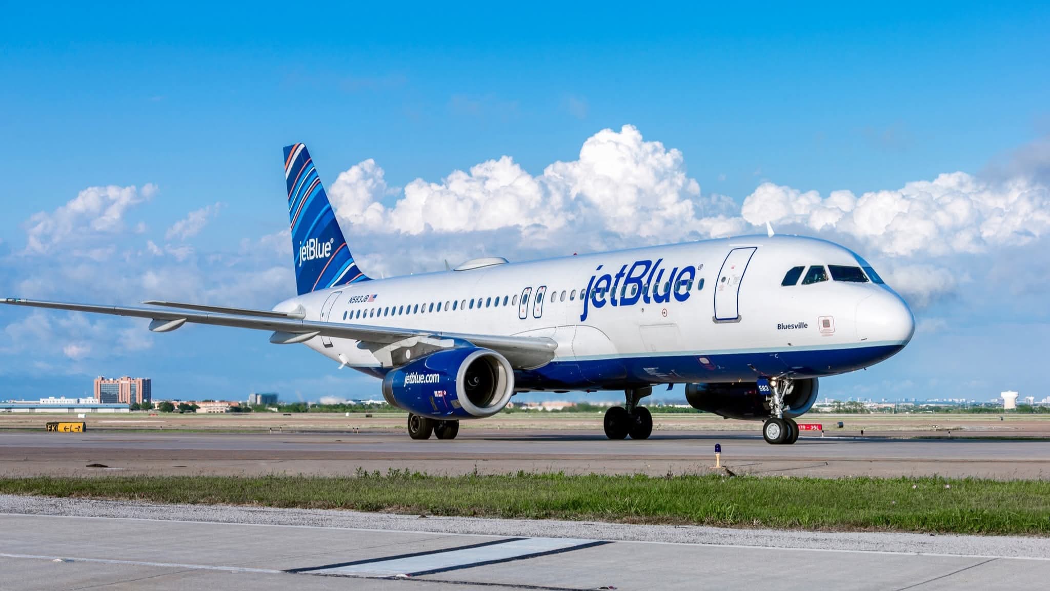 Intruder Spends Night in JetBlue A320 at Fort Lauderdale: Security Breach Raises Questions for Aviation Training