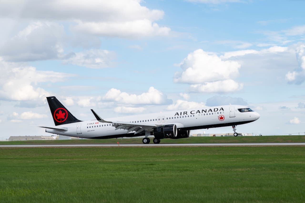 Air Canada sells 25% stake in Aeroplan loyalty program to investors, retains control