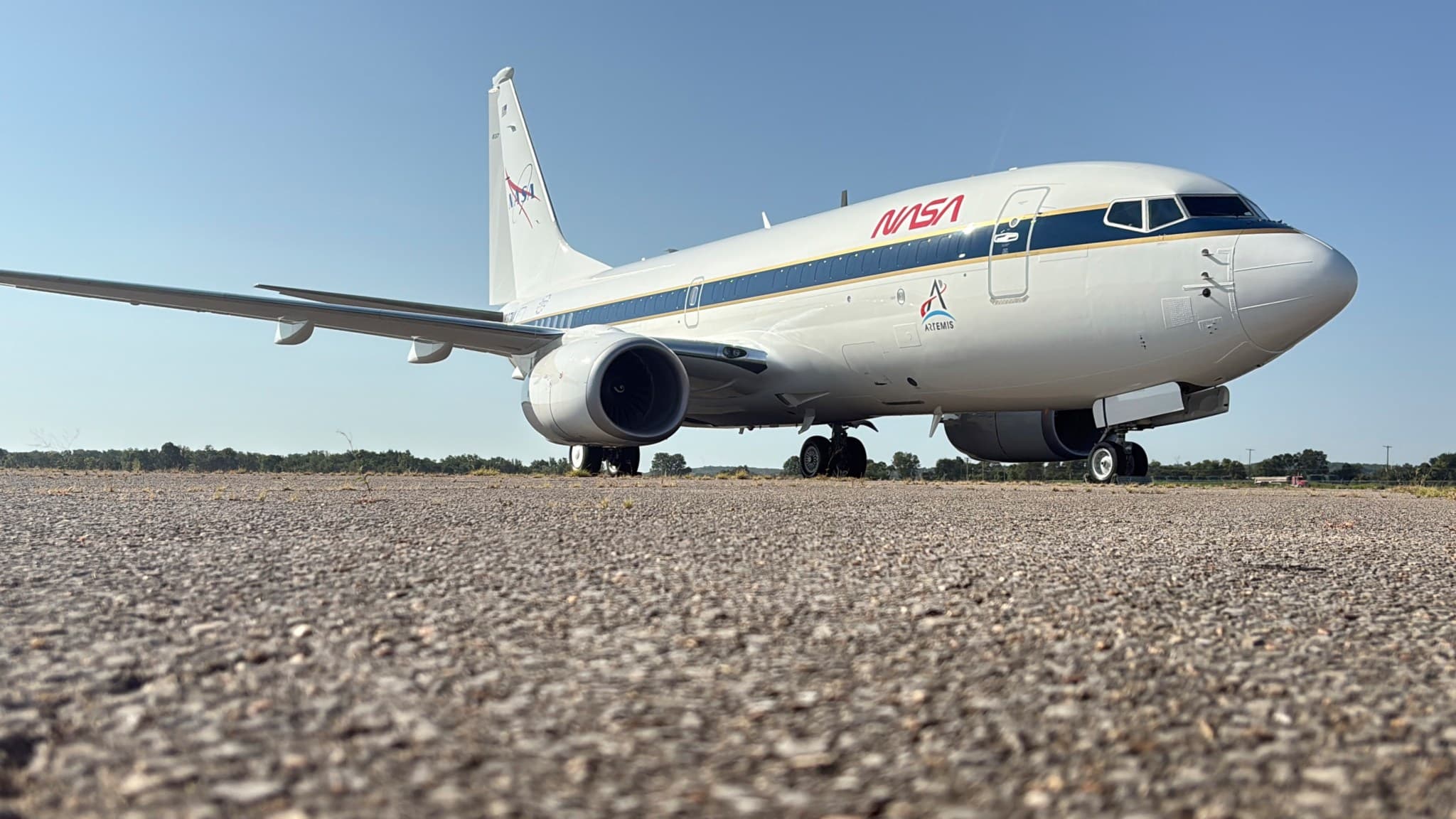 NASA’s 737 Gets a New Paint Job Ahead of Lunar Gravity Parabolic Flights for Artemis